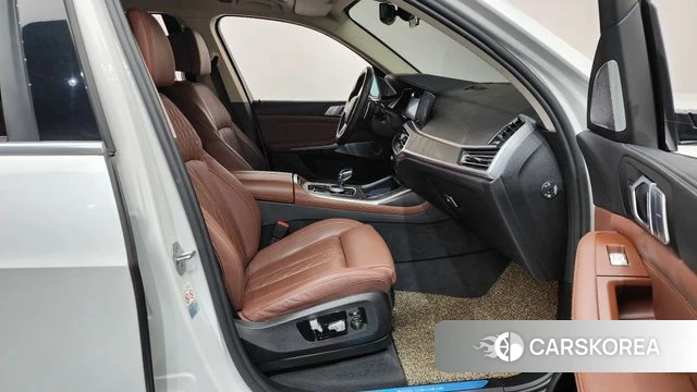 BMW X7 (G07) 2022 Белый из Кореи, фото 2