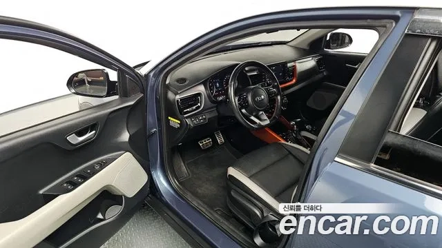 Kia Stonic 2018 Синий из Кореи, фото 2