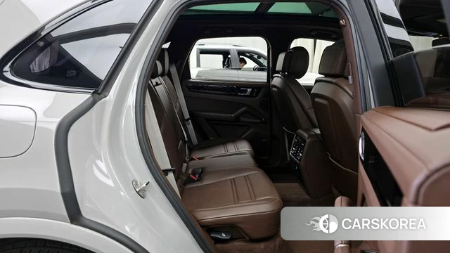 Porsche Cayenne (PO536) 2022 Серебристо-серый из Кореи, фото 2