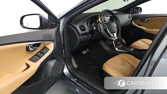 Volvo V40 2018 Серый из Кореи, фото 2
