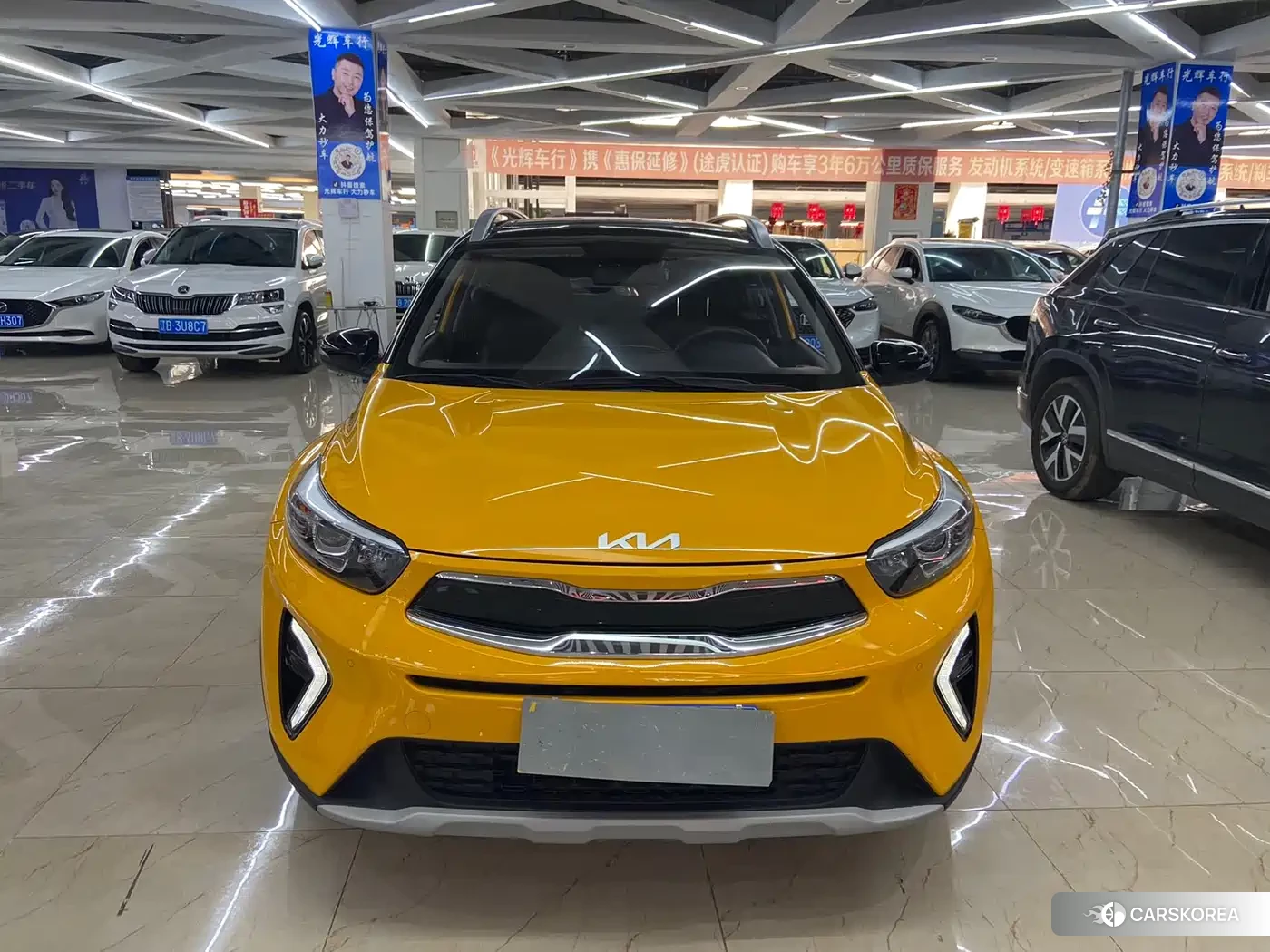 Kia KX1 2022 Yellow/orange из Китая, фото 2