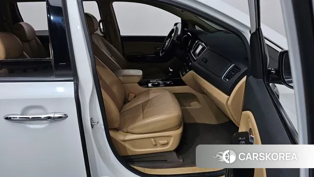 Kia The New Carnival 2019 Белый из Кореи, фото 2