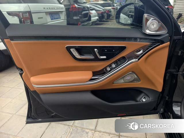 Mercedes-Benz S-class 2023 Черный из Китая, фото 2