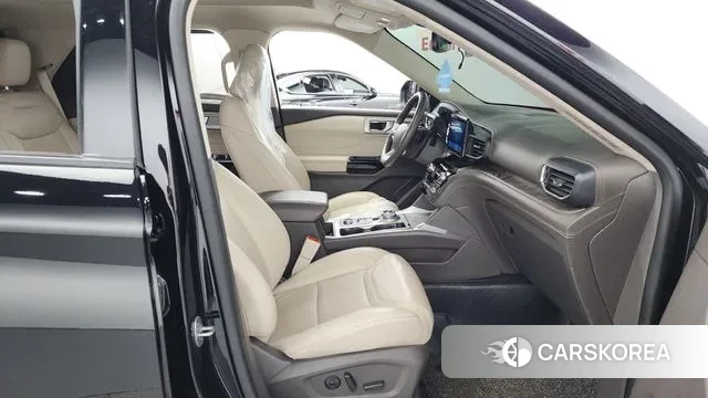 Ford Explorer 6th Generation 2021 Черный из Кореи, фото 2