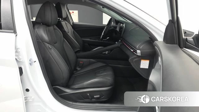Hyundai The New Avante Hybrid (CN7) 2025 Белый из Кореи, фото 2