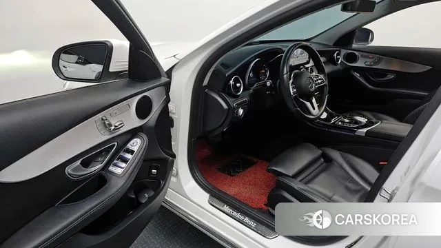 Mercedes-Benz C-Class W205 2020 Белый из Кореи, фото 2