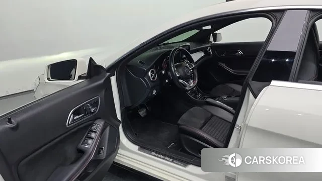 Mercedes-Benz CLA-Class C117 2018 Белый из Кореи, фото 2