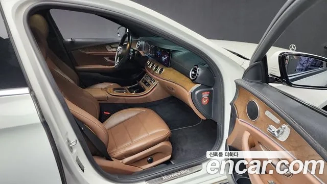 Mercedes-Benz E-Class W213 2021 Белый из Кореи, фото 2