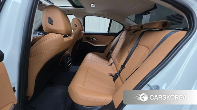 BMW 3 Series (G20) 2025 Белый из Кореи, фото 2