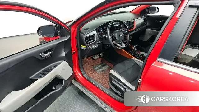 Kia Stonic 2018 Красный из Кореи, фото 2