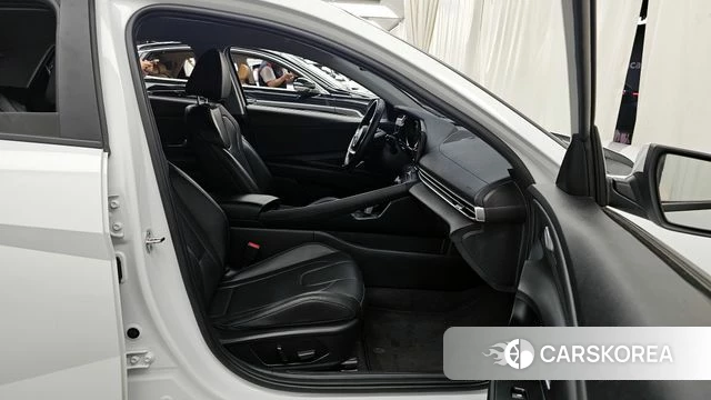 Hyundai Avante Hybrid (CN7) 2022 Белый из Кореи, фото 2