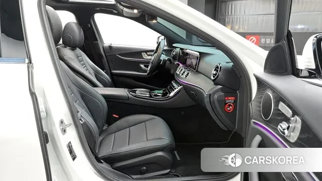 Mercedes-Benz E-Class W213 2021 Белый из Кореи, фото 2