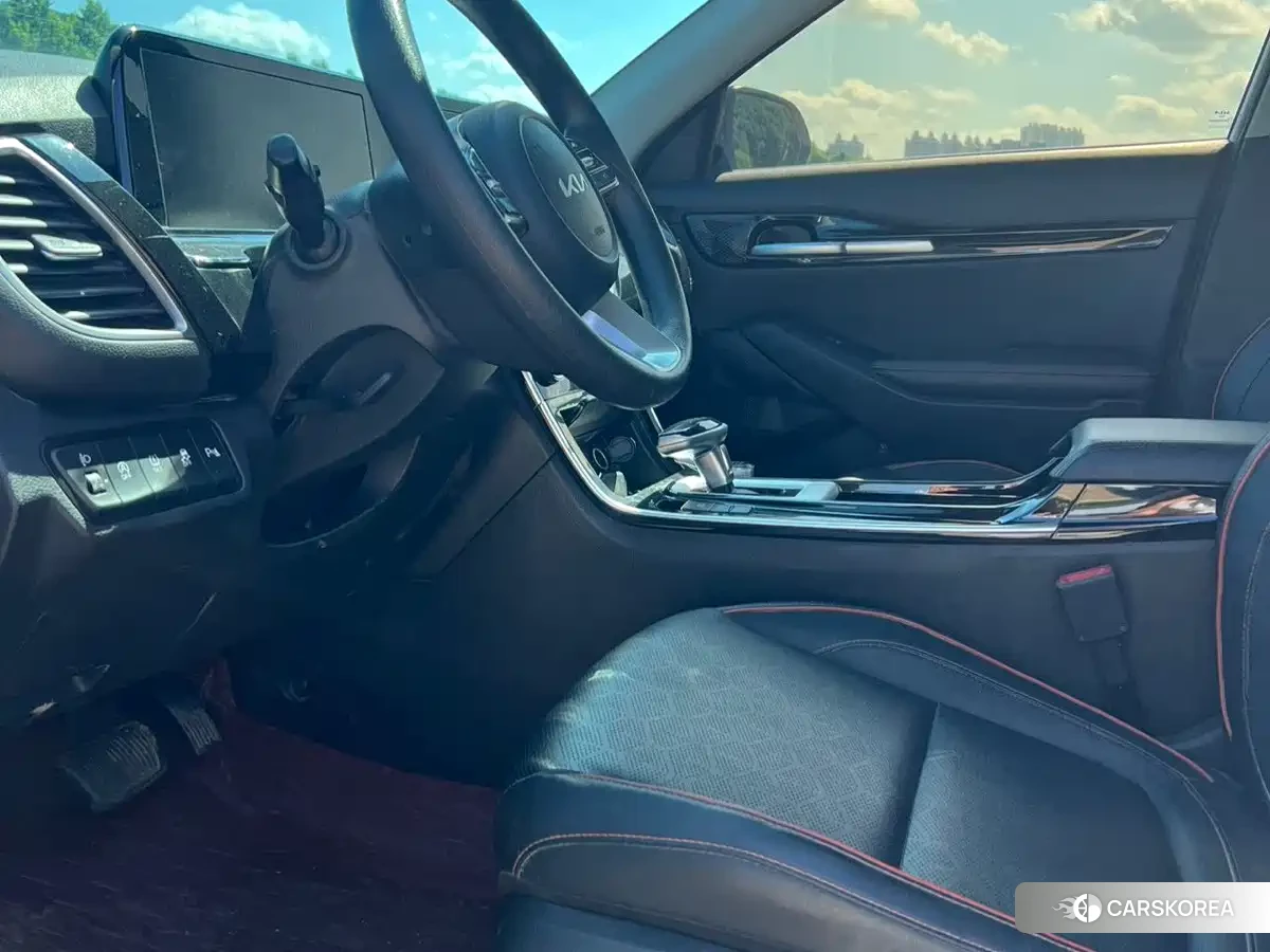 Kia Seltos 2023 Белый из Китая, фото 2