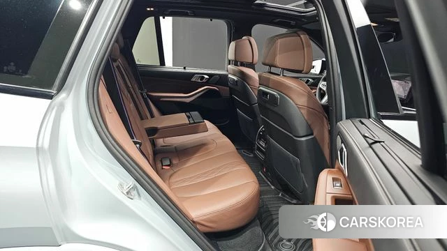 BMW X5 (G05) 2024 Серебристо-серый из Кореи, фото 2