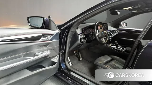 BMW 6 Series GT (G32) 2021 Черный из Кореи, фото 2