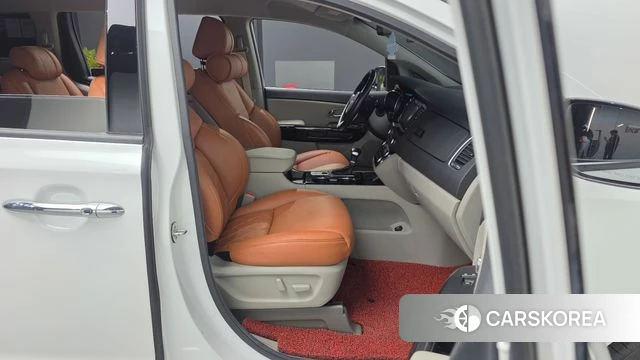Kia The New Carnival 2018 Белый из Кореи, фото 2