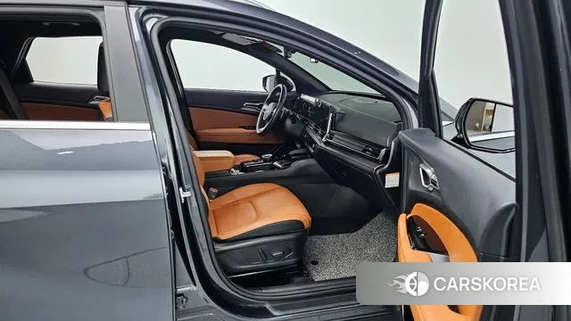 Kia Sportage 5th Generation Hybrid 2024 Серый из Кореи, фото 2