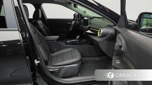 Chevrolet (GM Daewoo) Trax Crossover 2024 Черный из Кореи, фото 2