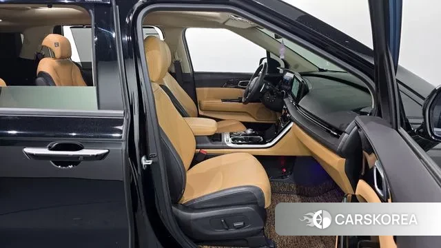 Kia Carnival 4th generation 2023 Черный из Кореи, фото 2