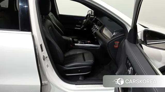 Mercedes-Benz GLA - Class H247 2021 Белый из Кореи, фото 2