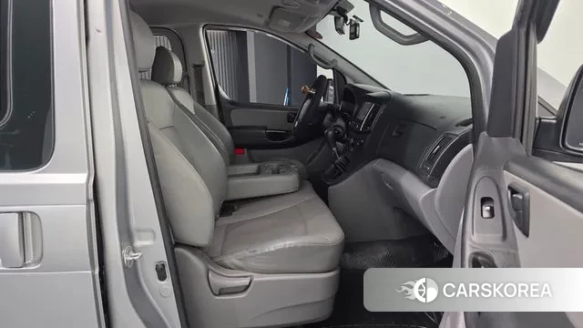 Hyundai The New Grand Starex 2018 Серебристо-серый из Кореи, фото 2