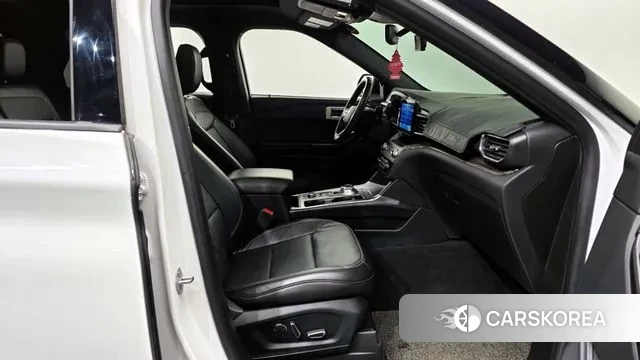 Ford Explorer 6th Generation 2020 Белый из Кореи, фото 2