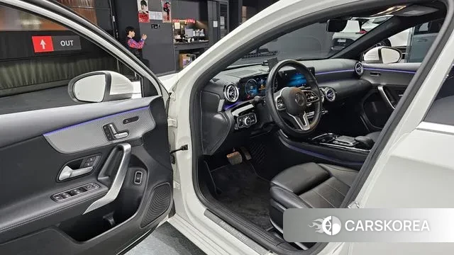 Mercedes-Benz A-Class W177 2021 Белый из Кореи, фото 2