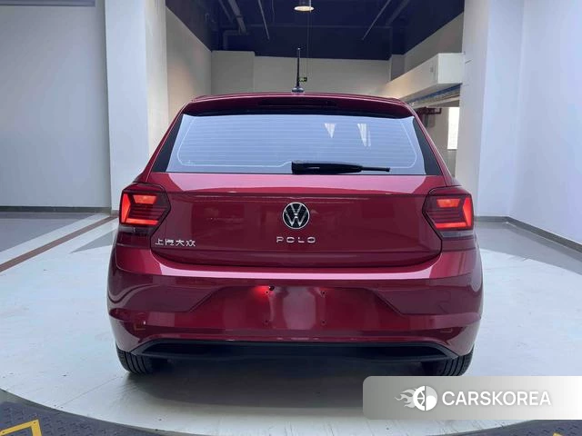 Volkswagen Polo 2023 Красный из Китая, фото 2