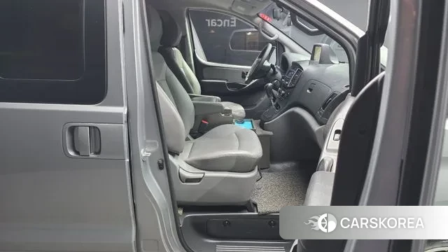 Hyundai The New Grand Starex 2019 Серебристо-серый из Кореи, фото 2