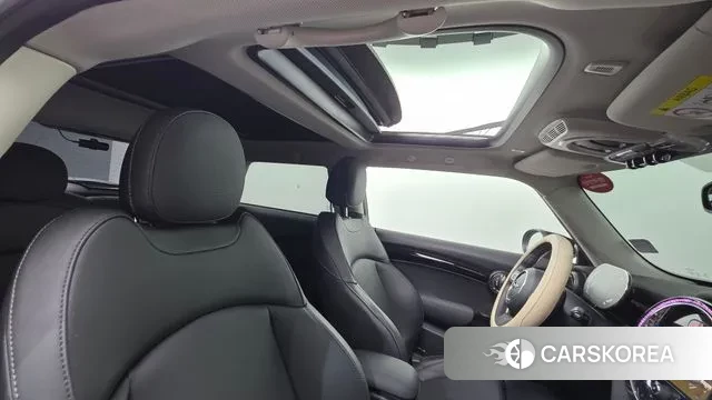 Mini Cooper 2022 Песочный из Кореи, фото 2