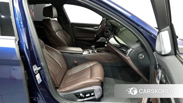 BMW 5 Series (G30) 2018 Синий из Кореи, фото 2