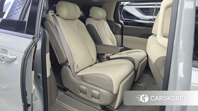 Kia The New Carnival 4th Generation 2024 Серебристо-серый из Кореи, фото 2