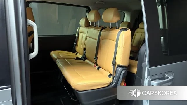 Hyundai Staria 2022 Серебряный из Кореи, фото 2