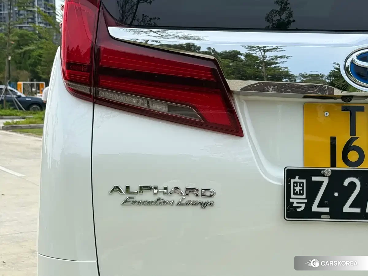 Toyota Elfa 2025 Белый из Китая, фото 2