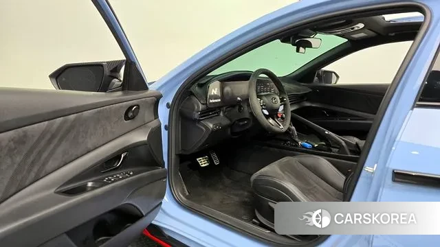 Hyundai Avante (CN7) 2022 Светло-серебряный цвет из Кореи, фото 2