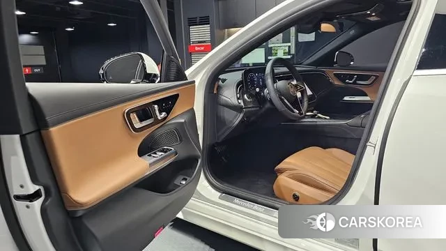 Mercedes-Benz E-Class W214 2025 Белый из Кореи, фото 2