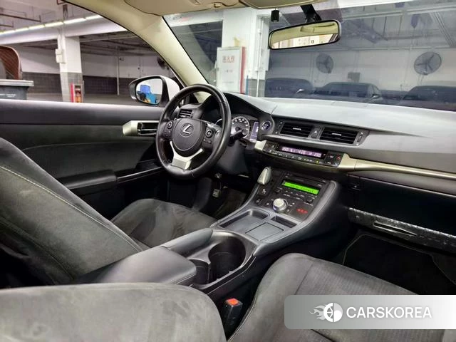 Lexus CT 2021 Белый из Китая, фото 2