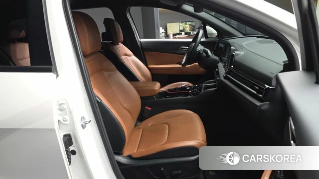 Kia Sportage 5th Generation 2023 Белый из Кореи, фото 2