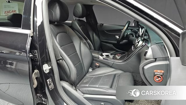 Mercedes-Benz C-Class W205 2018 Черный из Кореи, фото 2