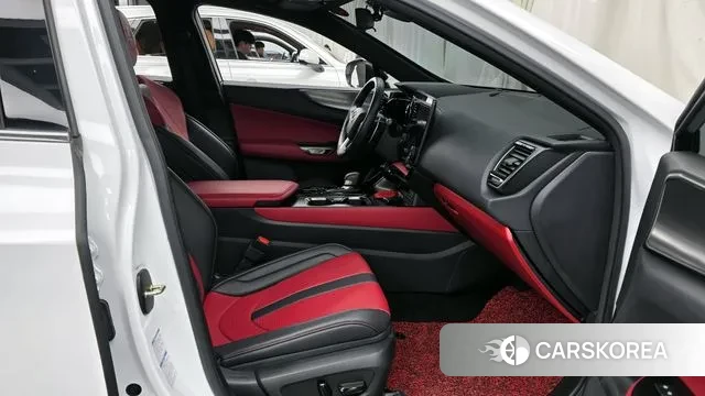 Lexus NX450h + 2nd generation 2023 Белый из Кореи, фото 2