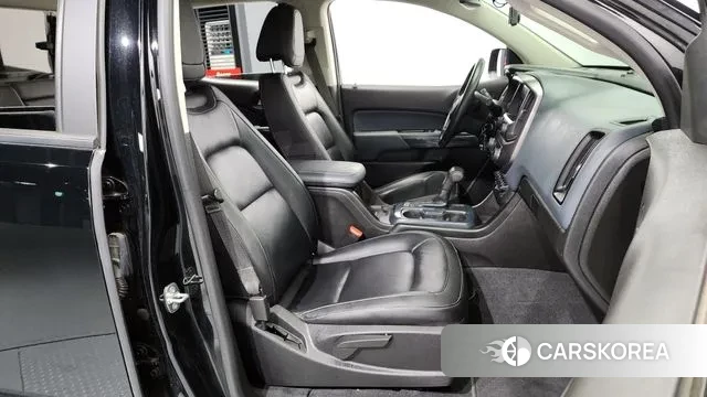 Chevrolet (GM Daewoo) Real New Colorado 2021 Черный из Кореи, фото 2