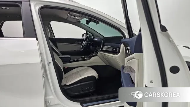 Kia Sportage 5th Generation 2023 Белый из Кореи, фото 2