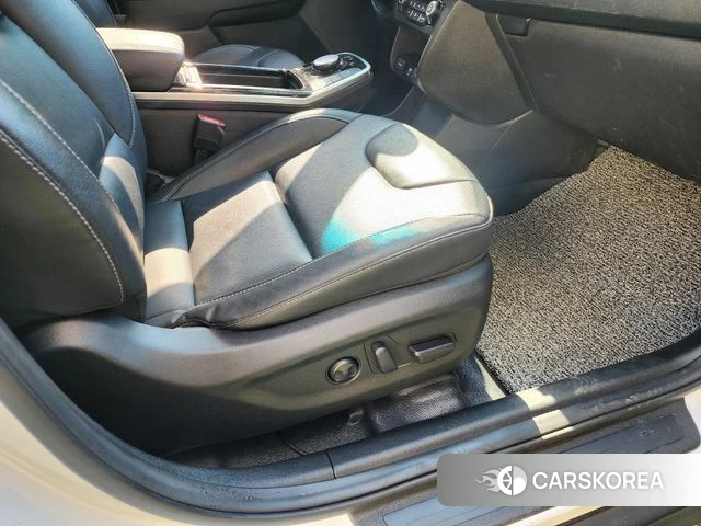 Kia Niro Plus 2022 Белый из Кореи, фото 2