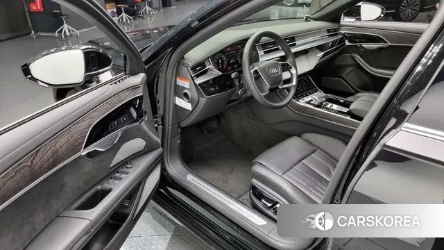 Audi A8 (D5) 2023 Черный из Кореи, фото 2