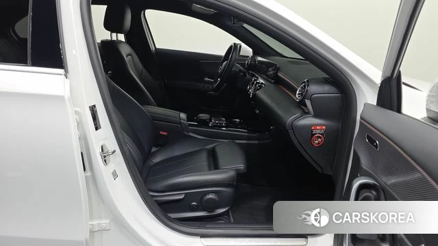 Mercedes-Benz A-Class W177 2021 Белый из Кореи, фото 2