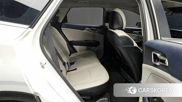 Kia Sportage 5th Generation 2022 Белый из Кореи, фото 2