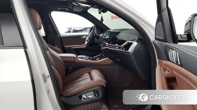 BMW X5 (G05) 2024 Белый из Кореи, фото 2