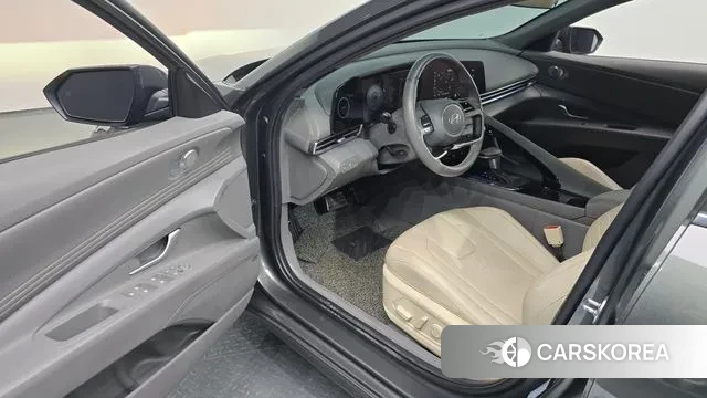 Hyundai The New Avante (CN7) 2024 Серый из Кореи, фото 2