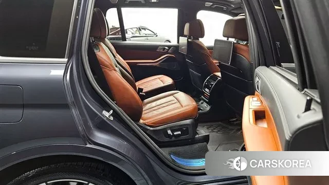 BMW X7 (G07) 2021 Серый из Кореи, фото 2