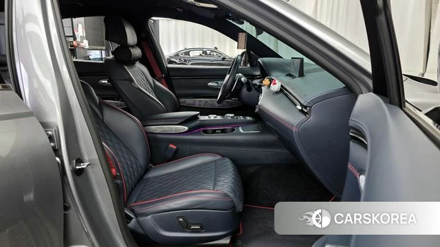 Genesis GV70 2022 Серебряный из Кореи, фото 2